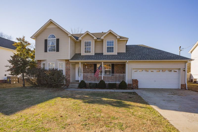606 Pointe Clear Dr, Smyrna, TN 37167