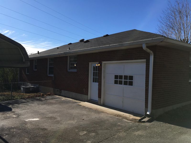 33 Gerald St, Nashville, TN 37207