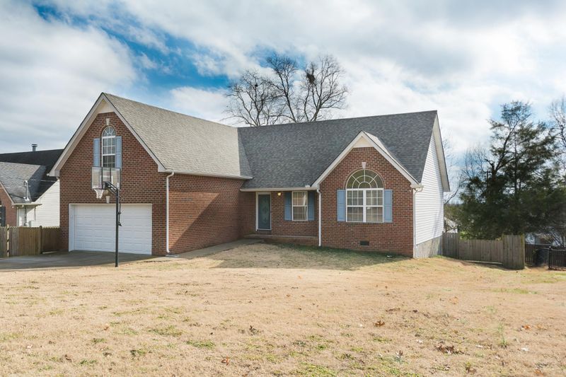 220 Priest View Dr, Smyrna, TN 37167