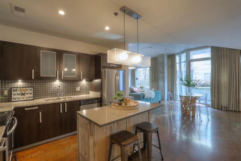 600 12th Ave S Apt 403, Nashville, TN 37203