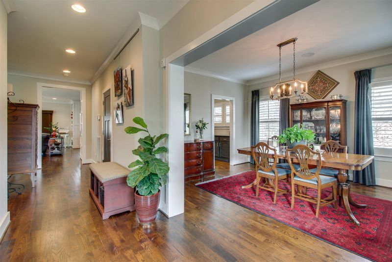 211 38th Ave N, Nashville, TN 37209