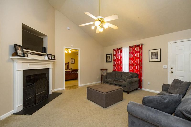 200 Saddlestone Ct N, Hermitage, TN 37076