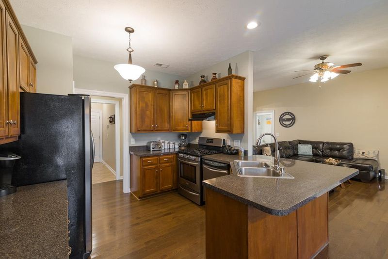122 Huntington Pl, Hendersonville, TN 37075