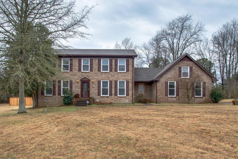 822 Oak Knoll Cir, Mount Juliet, TN 37122