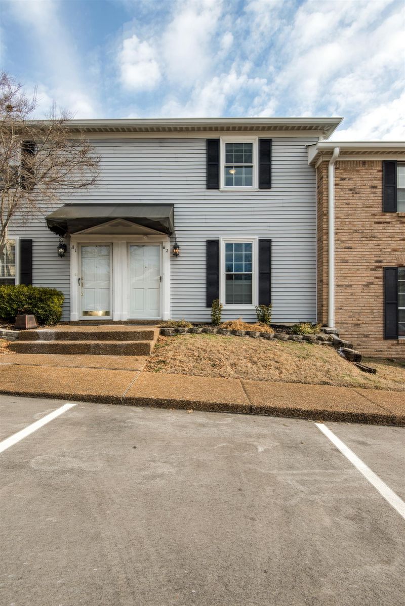 200 Royal Oaks Blvd Apt H2, Franklin, TN 37067