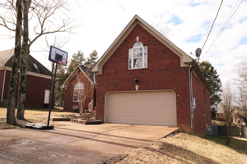 420 Parrish Hl, Mount Juliet, TN 37122