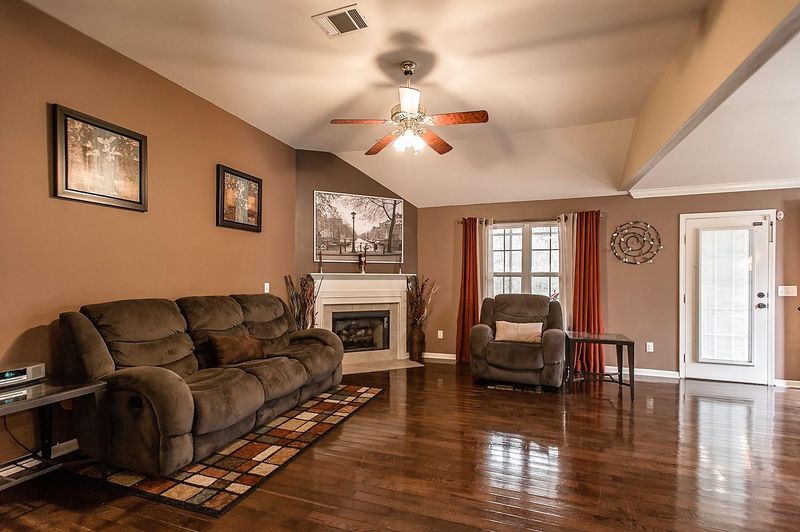 109 Coldwater Dr, Hendersonville, TN 37075
