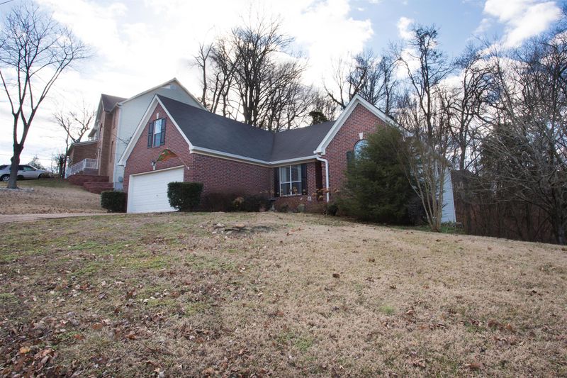 1424 Brighton Cir, Old Hickory, TN 37138
