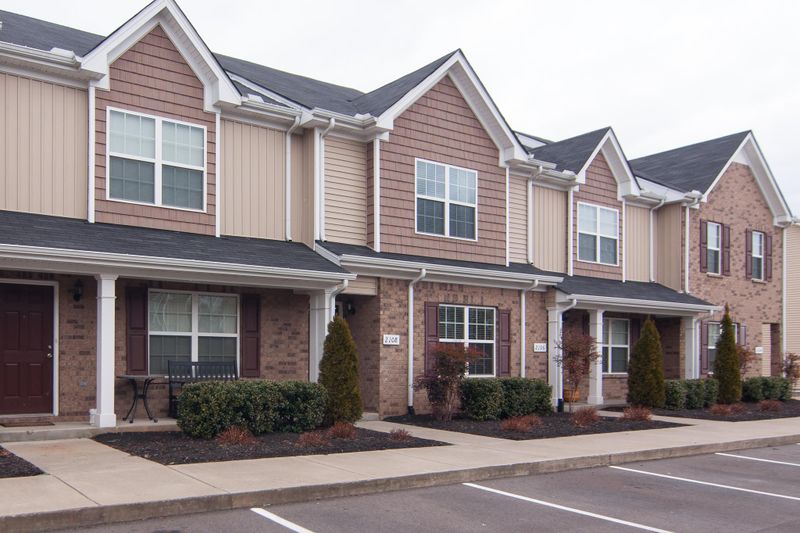 2108 Debonair Ln, Murfreesboro, TN 37128