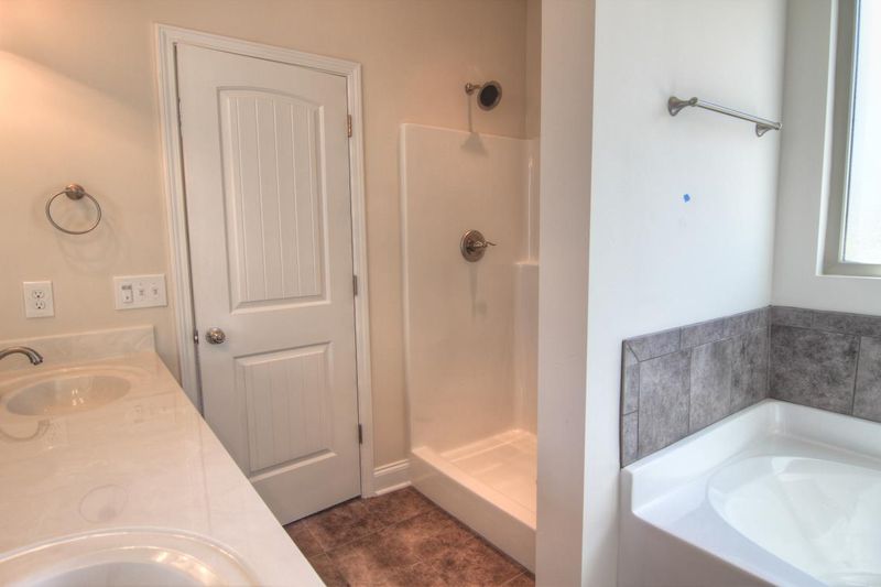889 Central Valley Rd, Murfreesboro, TN 37129