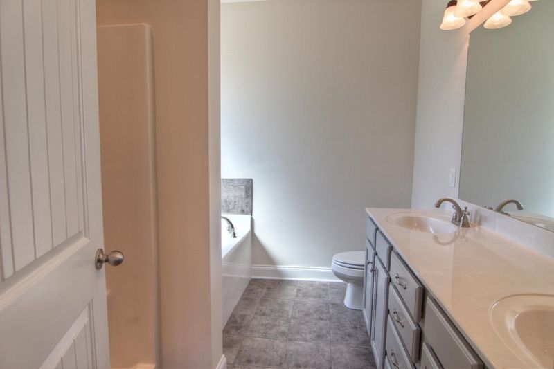 889 Central Valley Rd, Murfreesboro, TN 37129