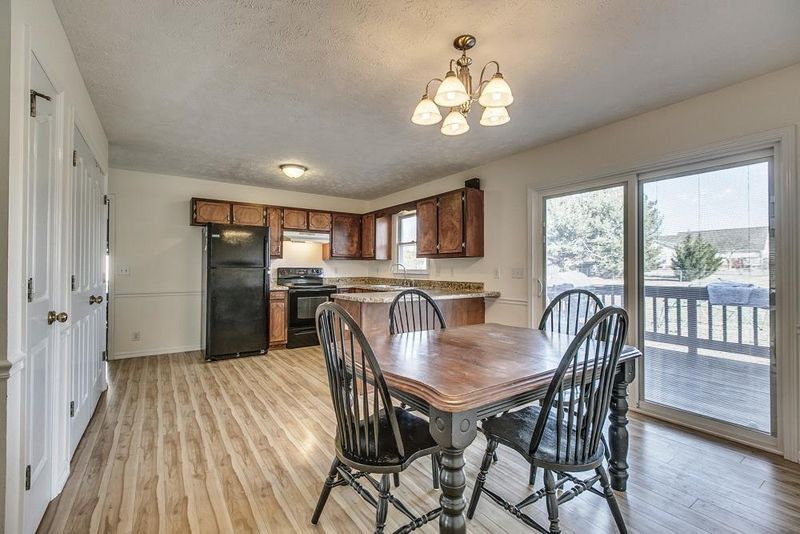 2601 Lone Oak Dr, Murfreesboro, TN 37128