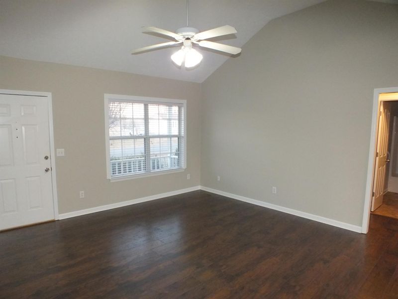 2943 Arthur Dr, Murfreesboro, TN 37127