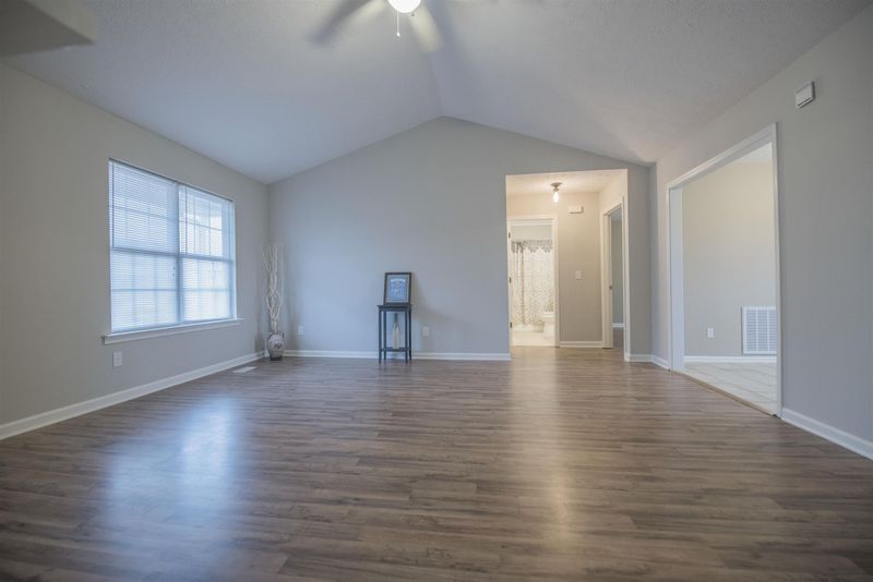 1171 Gardendale Dr, Murfreesboro, TN 37130