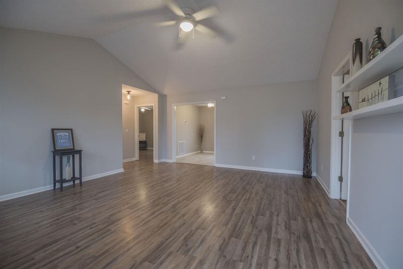1171 Gardendale Dr, Murfreesboro, TN 37130