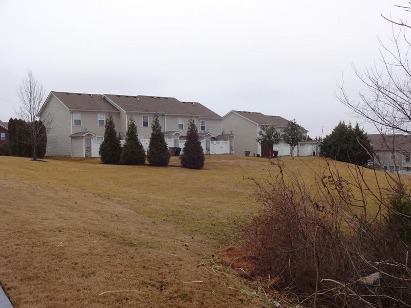 1702 Red Jacket Dr, Antioch, TN 37013