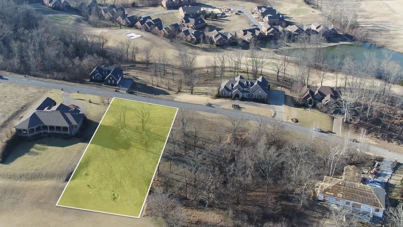 633 Five Oaks Blvd, Lebanon, TN 37087