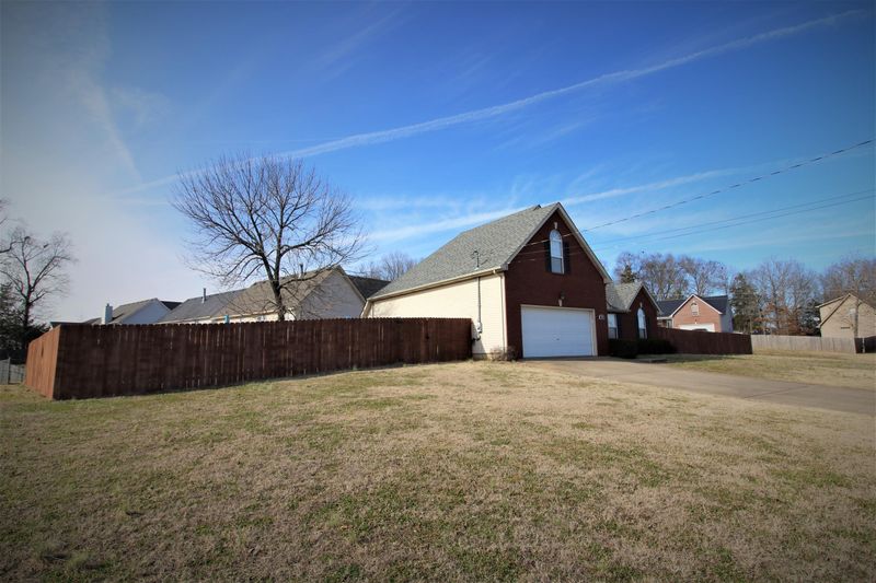 424 Dellwood Dr, Smyrna, TN 37167
