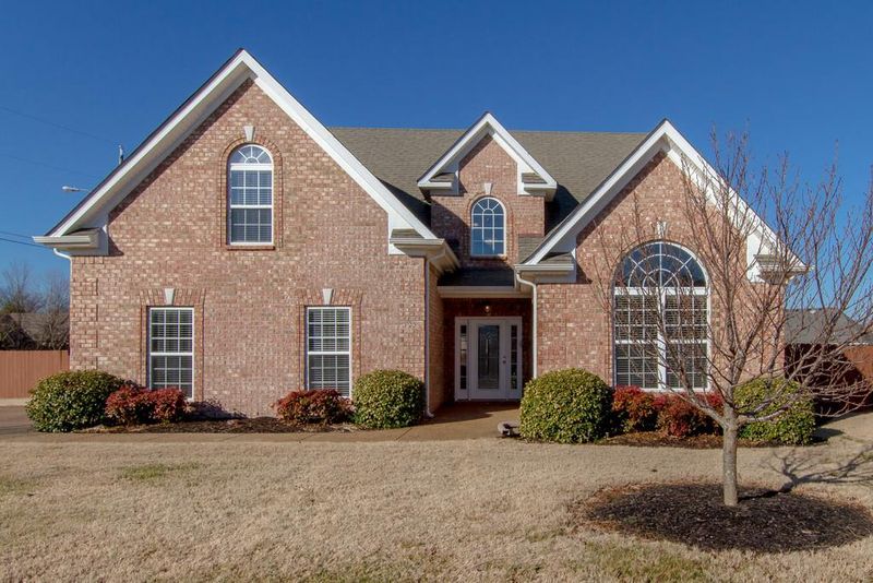 725 Willow Cove Dr, Murfreesboro, TN 37128