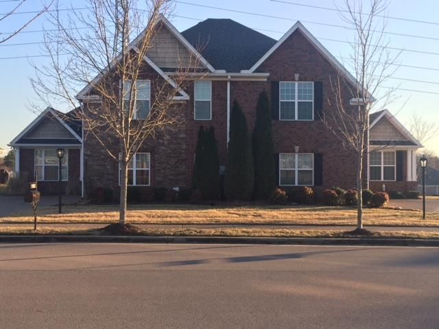 1100 Chickadee Cir, Hermitage, TN 37076