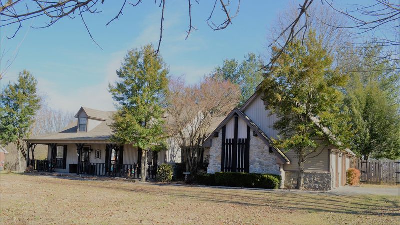 501 Cedar Brook Dr, White House, TN 37188