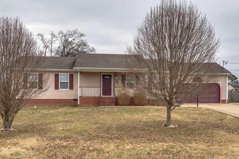 404 Brookside Dr, Mount Pleasant, TN 38474