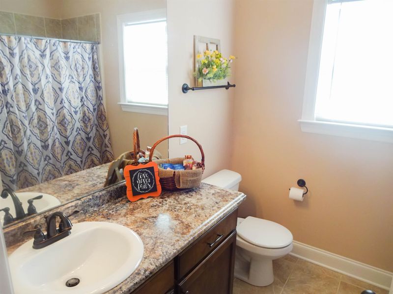 422 Wilmington Ct, Murfreesboro, TN 37127