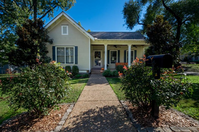 1003 Phillips St, Nashville, TN 37208