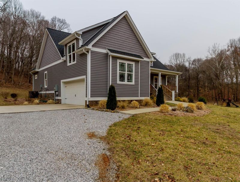 5488 Roy Pitt Rd, Springfield, TN 37172