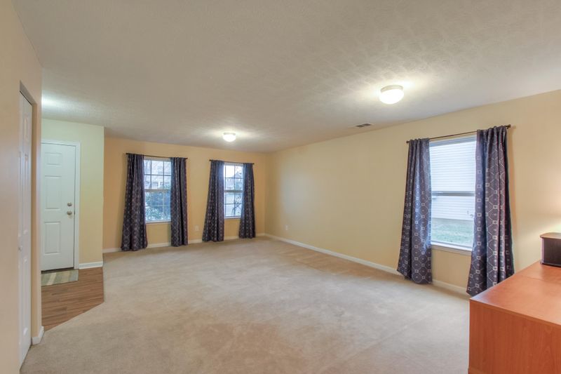 809 Creek Oak Dr, Murfreesboro, TN 37128