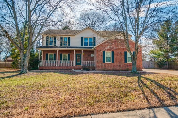 2707 Stonehedge Dr, Murfreesboro, TN 37128