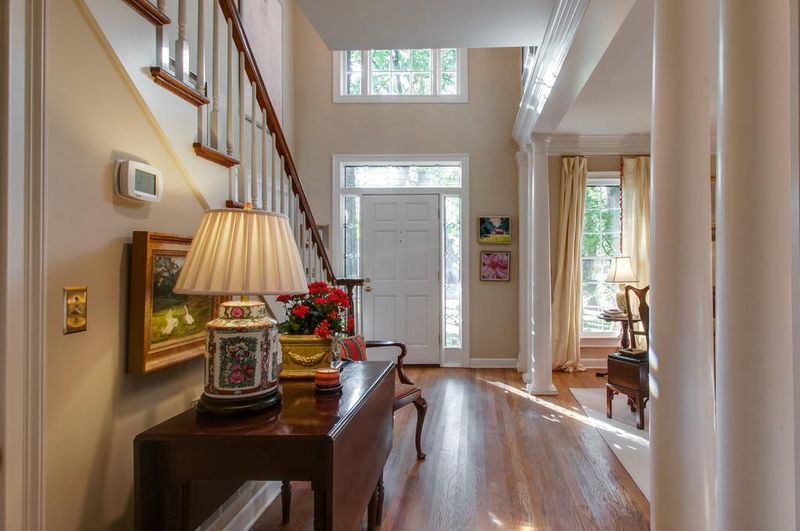 4338 Estes Rd, Nashville, TN 37215