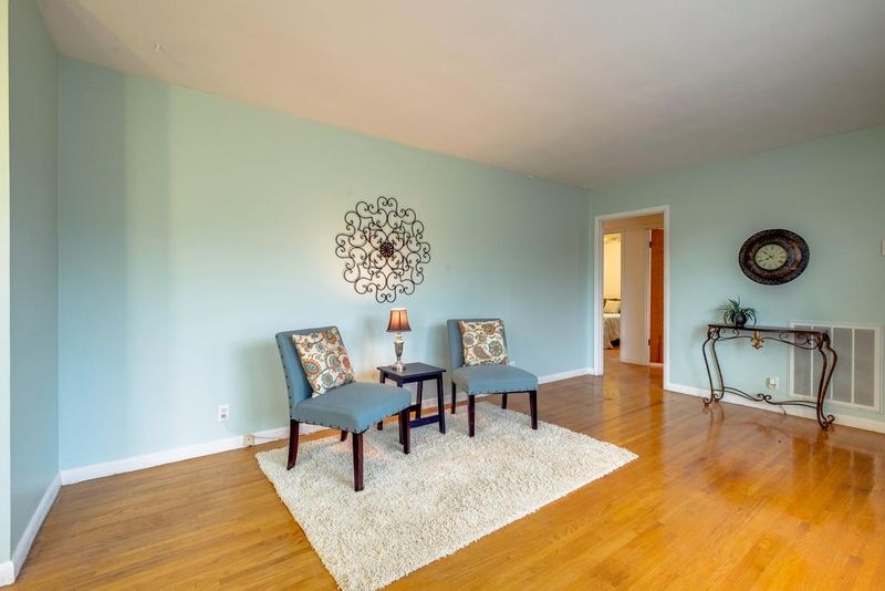 319 Jacksonian Dr, Hermitage, TN 37076