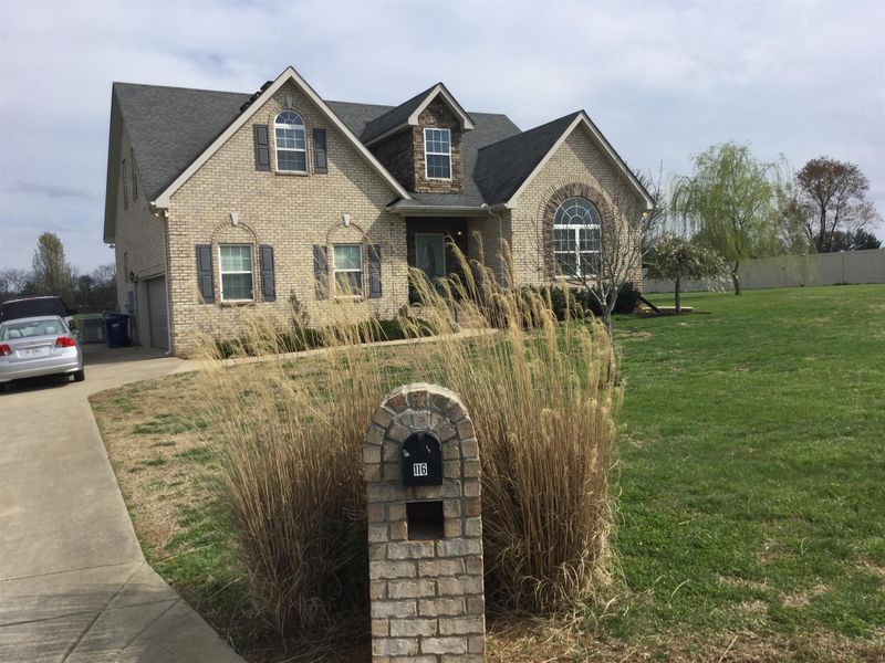 116 Oak Knoll Ct, Murfreesboro, TN 37127