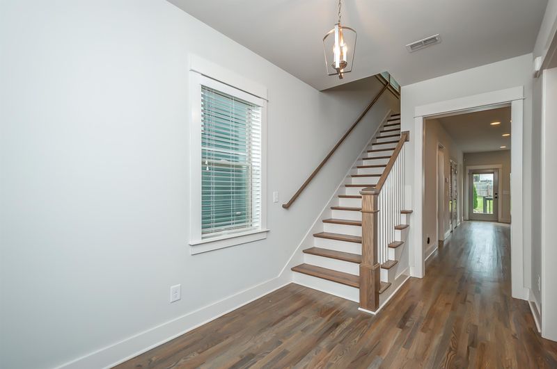 1206A N 8th St, Nashville, TN 37207