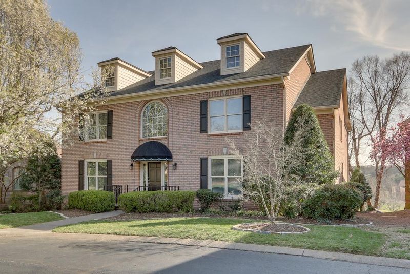 76 Wyn Oak, Nashville, TN 37205