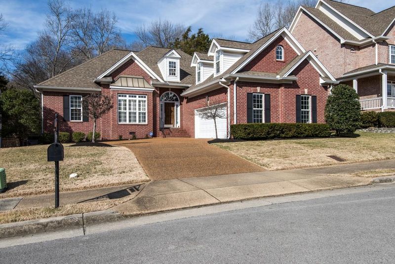2109 Sherbrooke Ln, Nashville, TN 37211