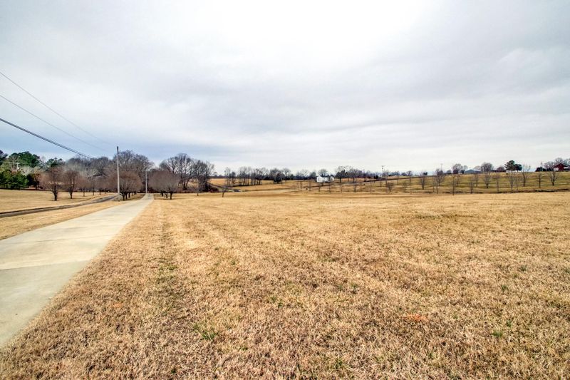 4935 Albert Fentress Rd, Greenbrier, TN 37073