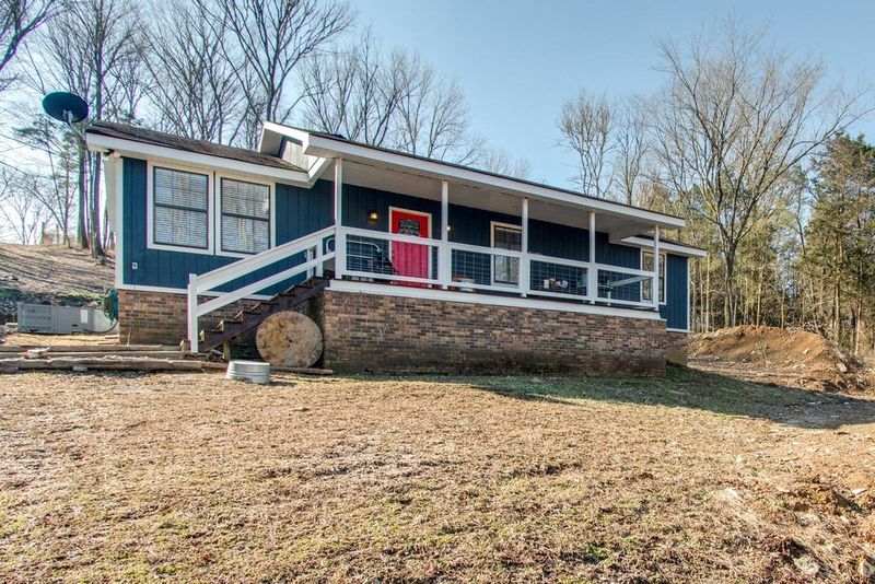 76 Earl Steel Rd E, Brush Creek, TN 38547