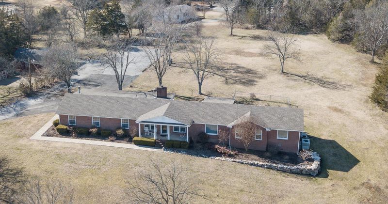 913 Hickory Hills Dr, Franklin, TN 37067