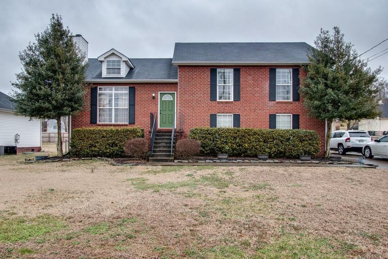 1090 Williamson Rd, Goodlettsville, TN 37072