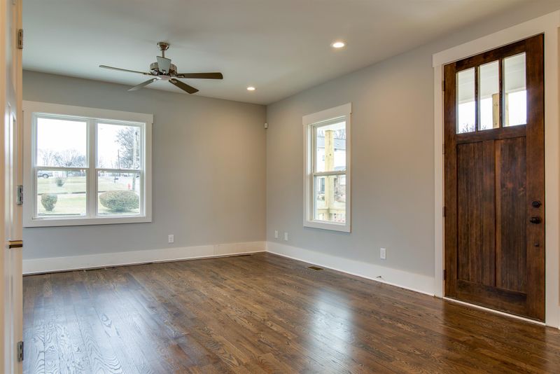 1105 Walsh St, Nashville, TN 37208