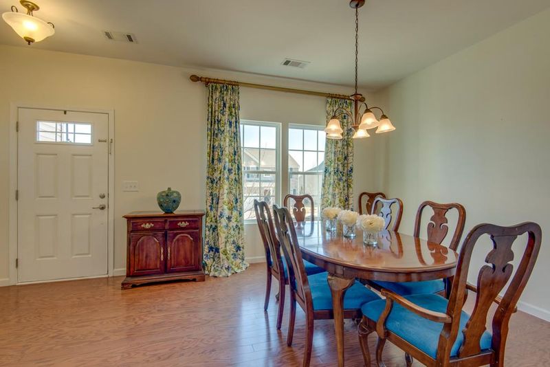 724 Gloucester Ln, Nashville, TN 37221