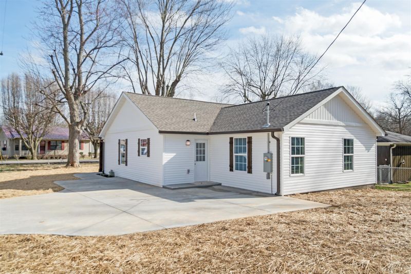201 Shannon Ln, Springfield, TN 37172