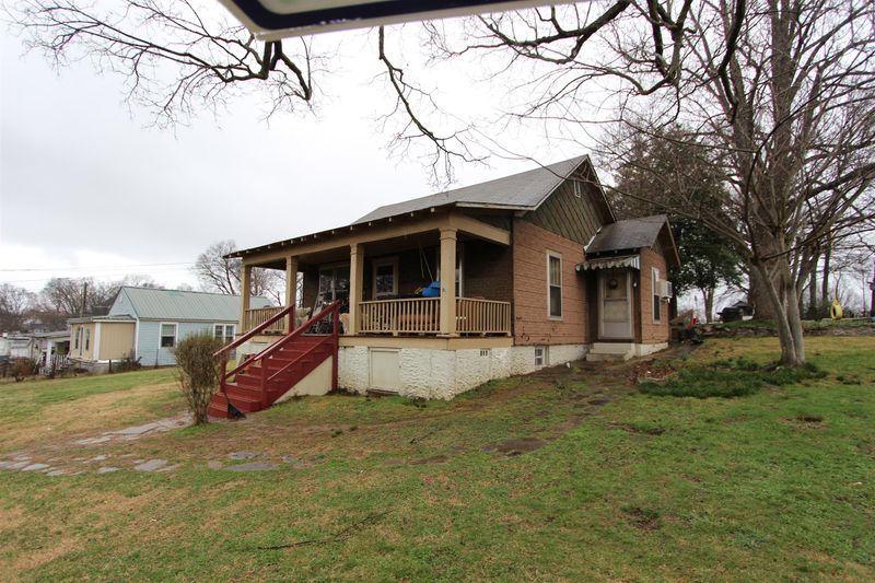 111 E 16th St, Columbia, TN 38401