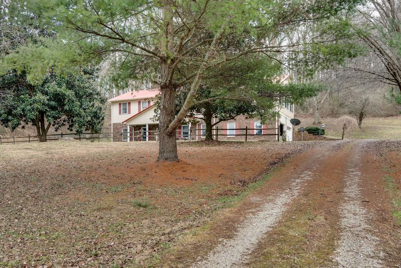 8331 Mount Joy Rd, Mount Pleasant, TN 38474