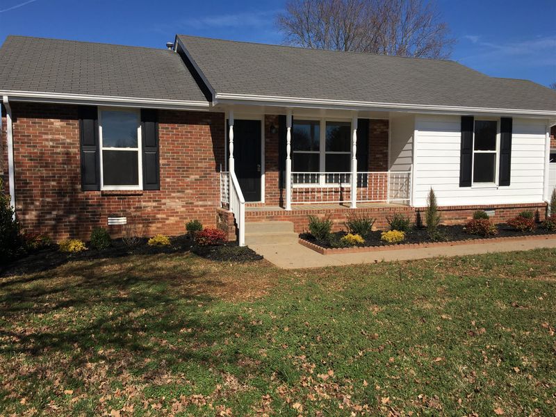 121 Lake Farm Rd, Smyrna, TN 37167
