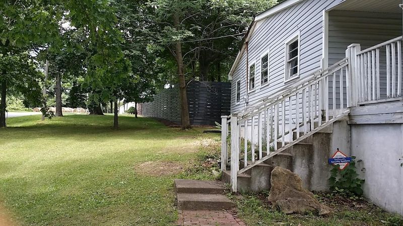 252 Lee Rd, Cottontown, TN 37048