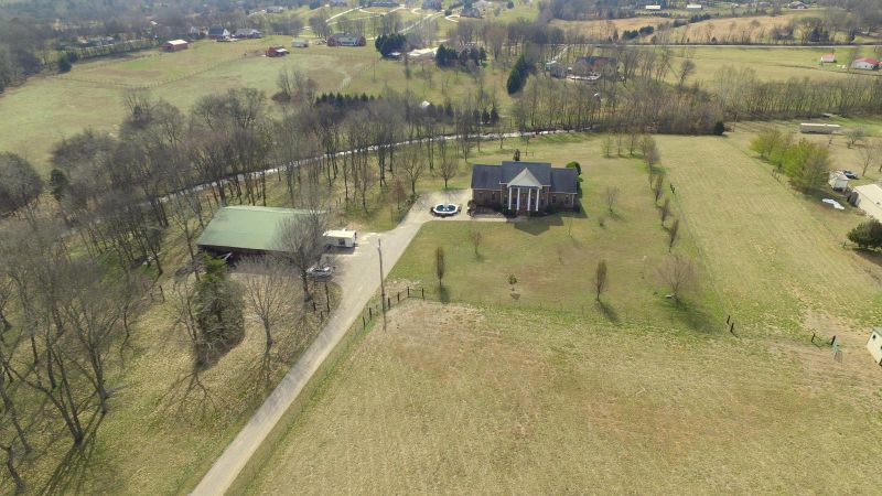 944 Cranford Hollow Ext Rd, Columbia, TN 38401