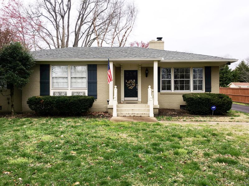 5213 Overton Rd, Nashville, TN 37220
